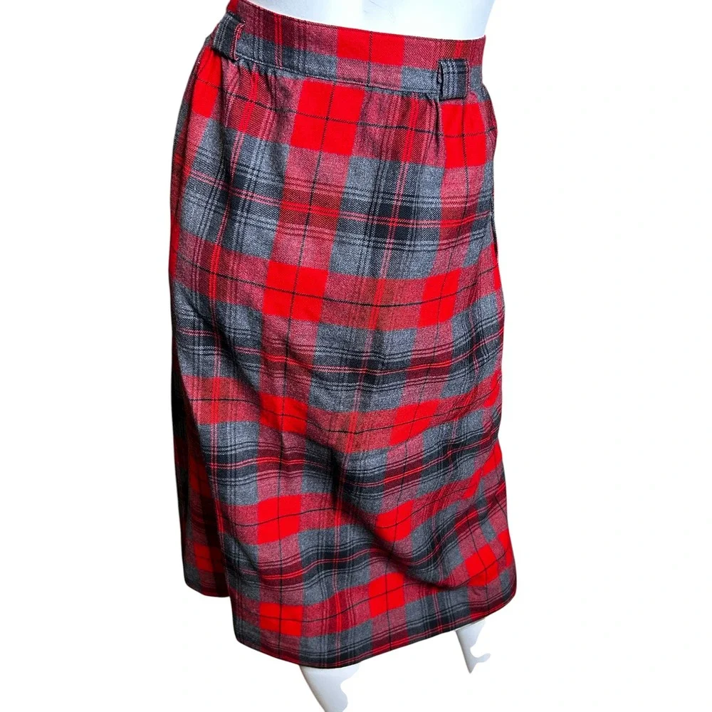 Vintage Surrey Classics Plaid Skirt Wool Red